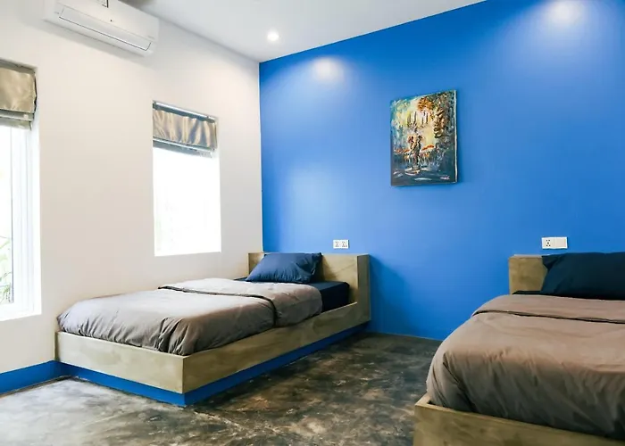 Last Summer Bar Hostel *
